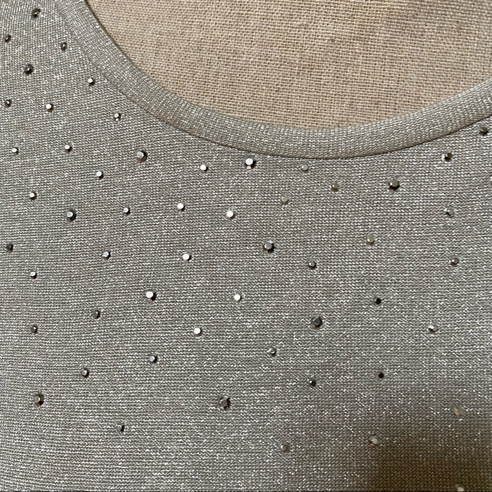 ST. JOHN Silvery Studded Top - Picture 4 of 8